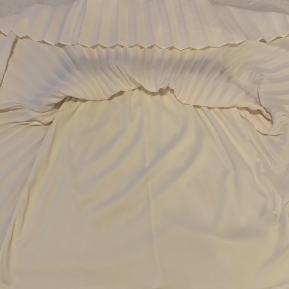 Cream Accordion and Lace Dress (Small) - Picture 6 of 7